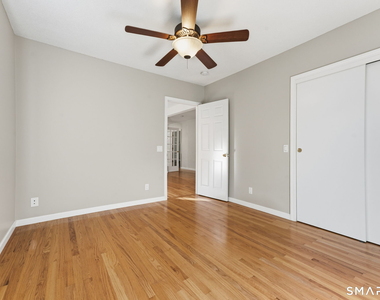 16 1/2 Myrtle Road - Photo Thumbnail 13