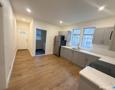 2937 Fairfield Avenue - Photo Thumbnail 8
