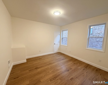 2937 Fairfield Avenue - Photo Thumbnail 14