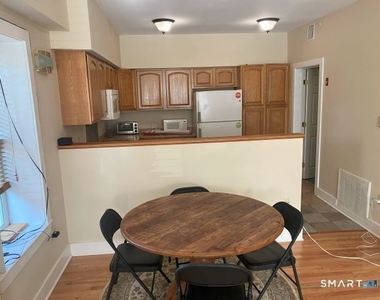 619 Congress Avenue - Photo Thumbnail 2
