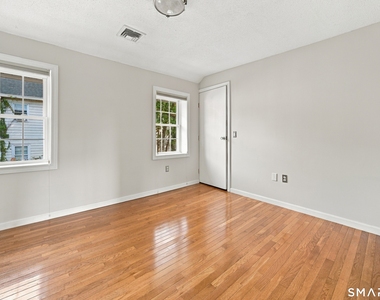 146 Main Street - Photo Thumbnail 20