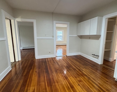 328 Chapman Street - Photo Thumbnail 2