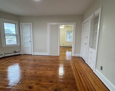 328 Chapman Street - Photo Thumbnail 4