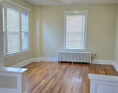 33 Ridgefield Avenue - Photo Thumbnail 6