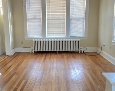 33 Ridgefield Avenue - Photo Thumbnail 5