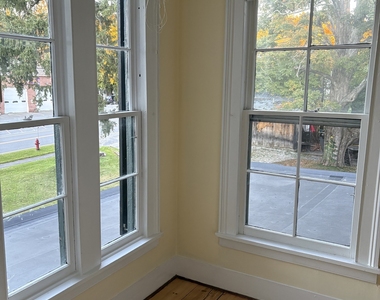 33 Main Street - Photo Thumbnail 15
