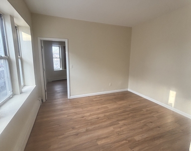 1804 Barnum Avenue - Photo Thumbnail 2