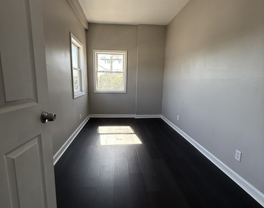 68 Anderson Street - Photo Thumbnail 3
