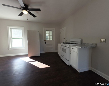 112 Lafayette Street - Photo Thumbnail 2