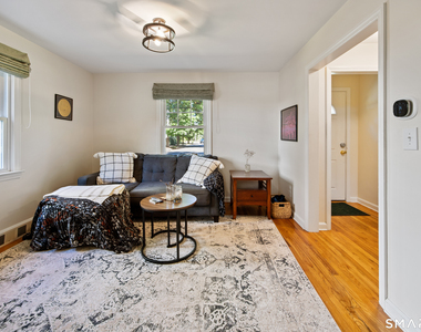 2084 Chapel Street - Photo Thumbnail 10
