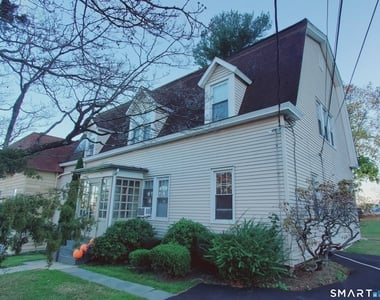 33 Holcomb Avenue - Photo Thumbnail 8