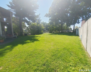 33 Holcomb Avenue - Photo Thumbnail 9
