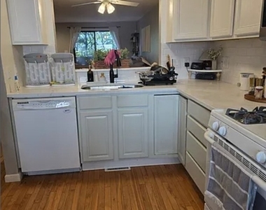 40 Foxon Hill Road - Photo Thumbnail 8