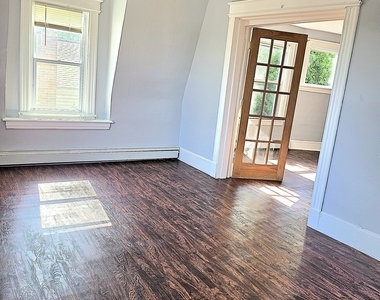 181 Monmouth Avenue - Photo Thumbnail 7