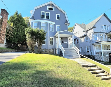 181 Monmouth Avenue - Photo Thumbnail 10