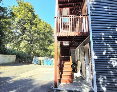 181 Monmouth Avenue - Photo Thumbnail 14
