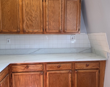 181 Monmouth Avenue - Photo Thumbnail 2