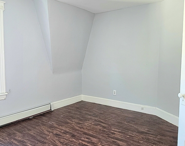 181 Monmouth Avenue - Photo Thumbnail 8