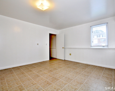 1681 Litchfield Turnpike - Photo Thumbnail 9