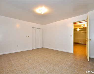 1681 Litchfield Turnpike - Photo Thumbnail 33