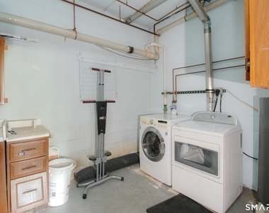 96 Columbus Place - Photo Thumbnail 12