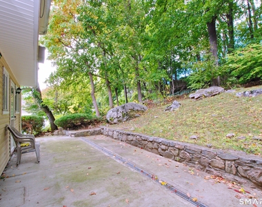 96 Columbus Place - Photo Thumbnail 13
