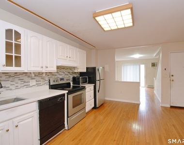 96 Columbus Place - Photo Thumbnail 2