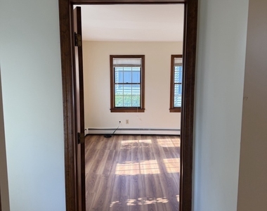 174 Shore Road - Photo Thumbnail 2