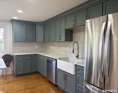 380 Main Street - Photo Thumbnail 7
