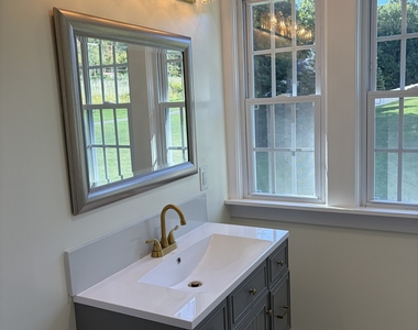 380 Main Street - Photo Thumbnail 14