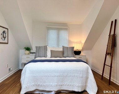 56 Richmondville Avenue - Photo Thumbnail 12