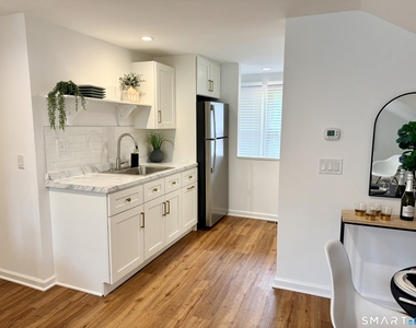 56 Richmondville Avenue - Photo Thumbnail 5