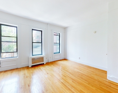 1043 Lexington Avenue - Photo Thumbnail 3