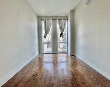 85 Graham Avenue - Photo Thumbnail 3