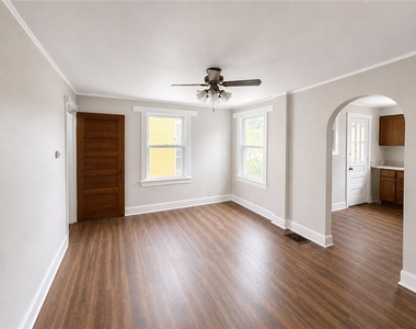 856 Craig Street - Photo Thumbnail 2