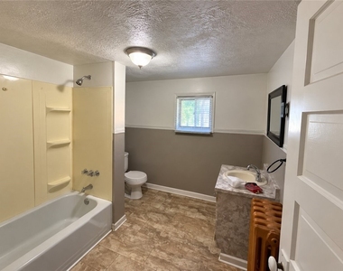 620 Carothers Avenue - Photo Thumbnail 7