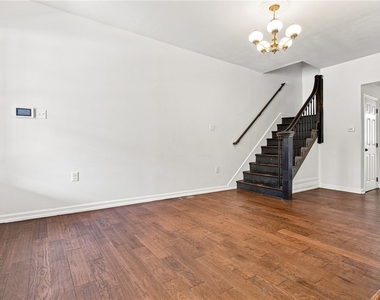 420 Edgemont Street - Photo Thumbnail 10