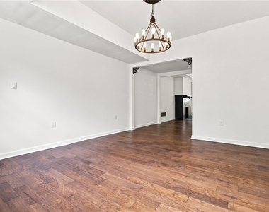 420 Edgemont Street - Photo Thumbnail 6