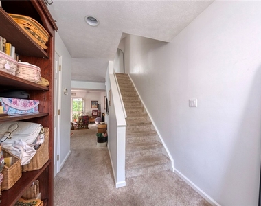 9 Graham Pl - Photo Thumbnail 16