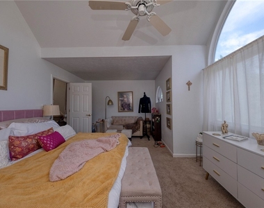 9 Graham Pl - Photo Thumbnail 22
