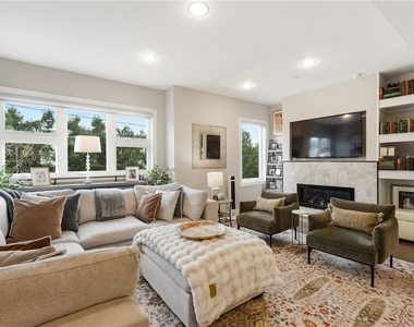 2652 Larkins Way - Photo Thumbnail 21