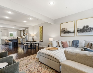 2652 Larkins Way - Photo Thumbnail 23
