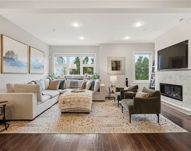 2652 Larkins Way - Photo Thumbnail 20