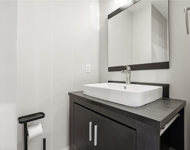 2652 Larkins Way - Photo Thumbnail 7