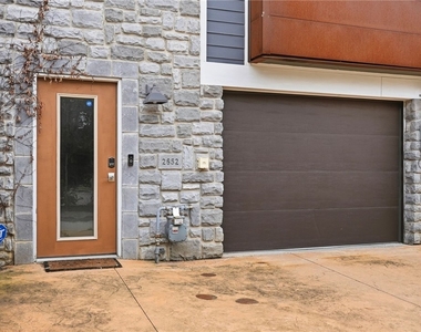2652 Larkins Way - Photo Thumbnail 4