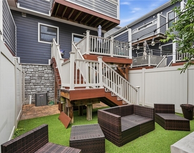 2652 Larkins Way - Photo Thumbnail 41
