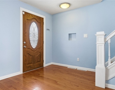 136 Dilworth St - Photo Thumbnail 3