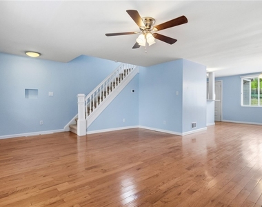 136 Dilworth St - Photo Thumbnail 7