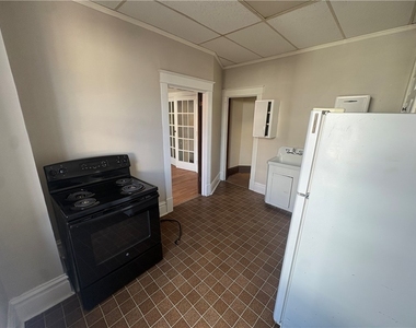211 South 2nd Street - Photo Thumbnail 3