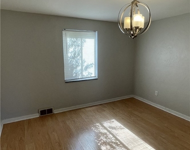 63 W Bellecrest Ave - Photo Thumbnail 5